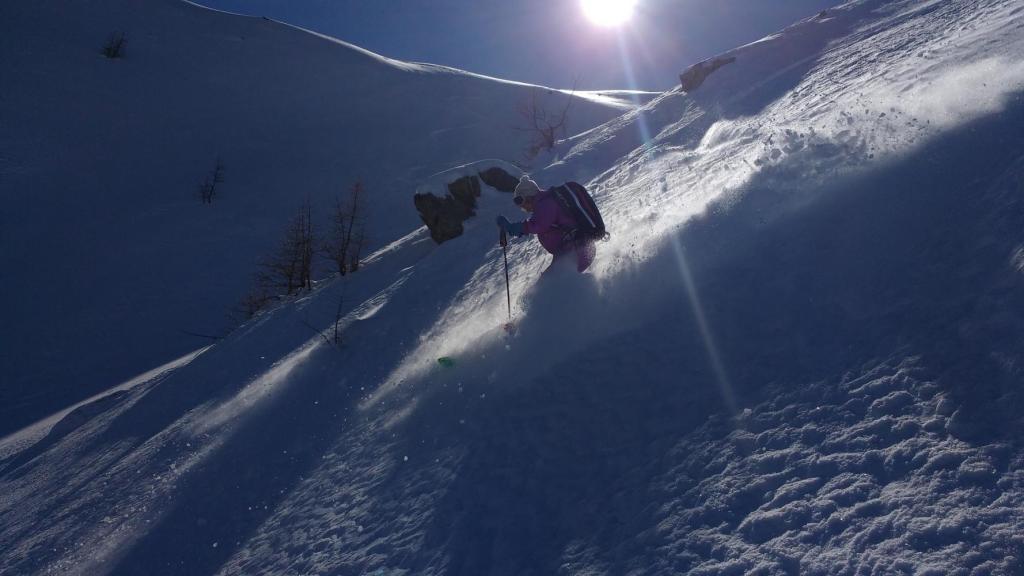 Hors piste La Plagne - face Nord du Friolin au dessus du lac de l'Etroit