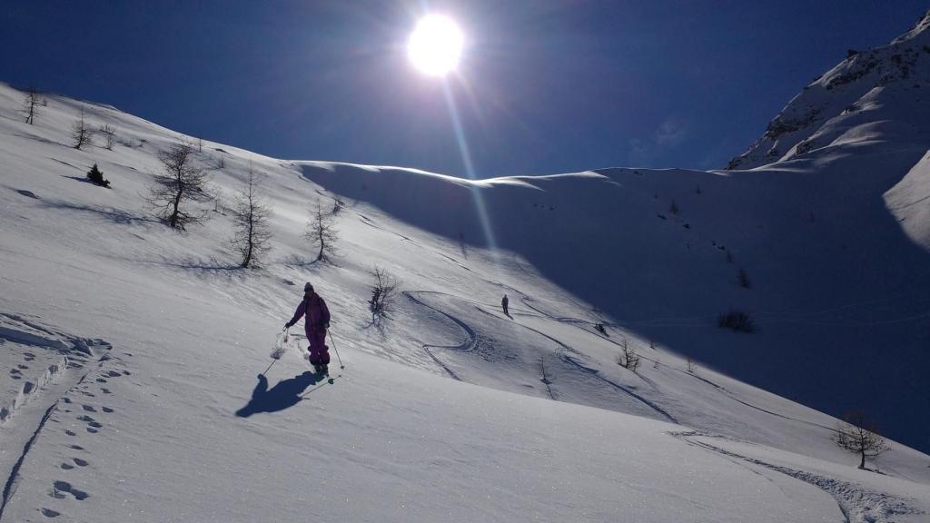Hors piste La Plagne - face Nord du Friolin au dessus du lac de l'Etroit
