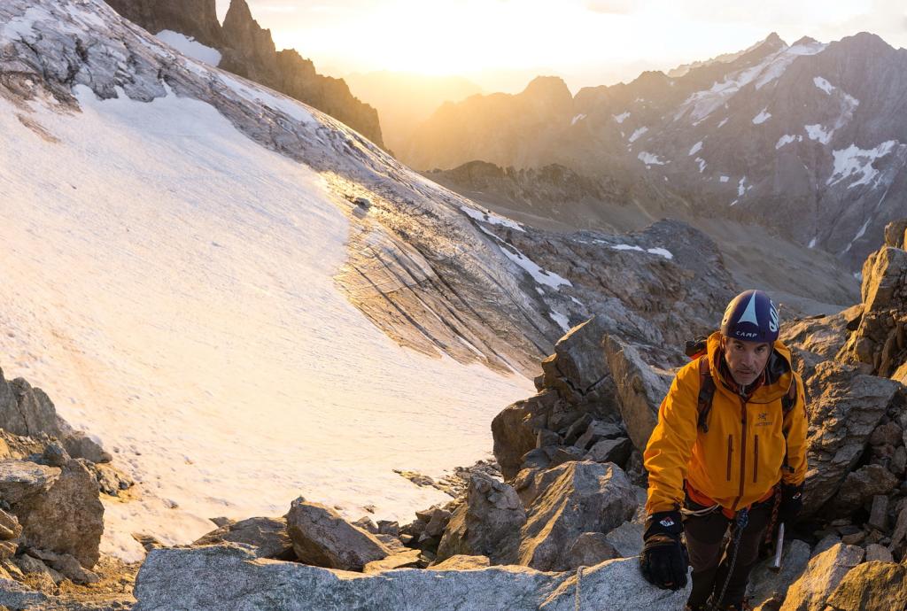 lever de soleil au départ de la voie, au col des neiges.