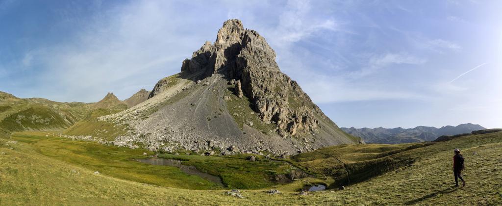 le pavé, vu depuis le vallon.