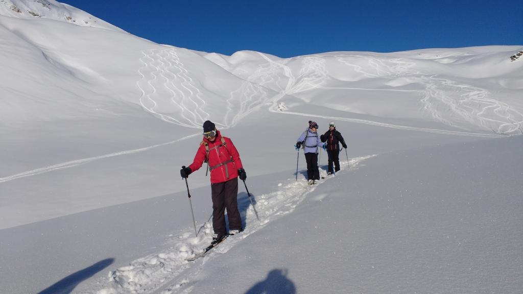 Les Arcs ski hors piste - descente sur la vallée de Peisey